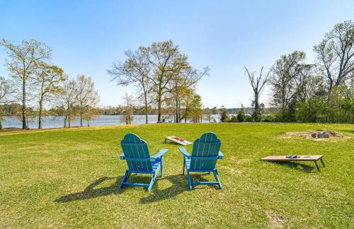 Boat and Swim Lakefront Toledo Bend Retreat! - Foto 1