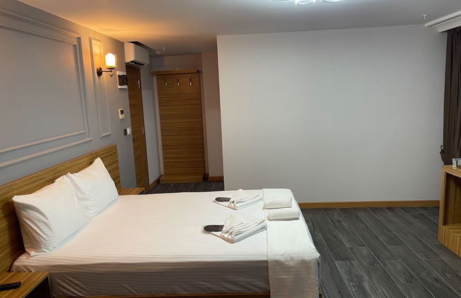 Waves Hotel - Photo 12