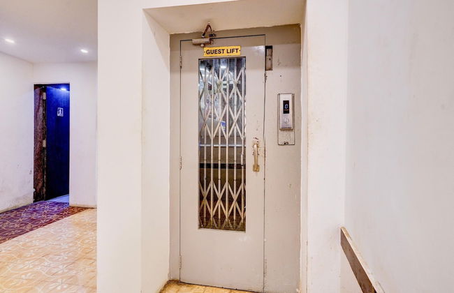 Elegant Stays at The Unicontinental Khar Mumbai - Foto 24