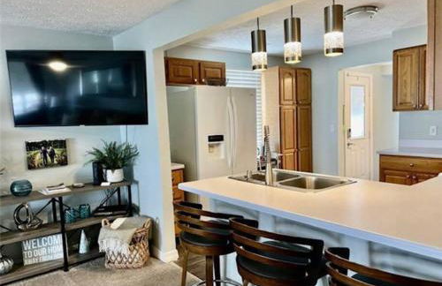 Lakeview - Lake Erie - Ashtabula, OH - 5 Min to GOTL - Fireplace- Deck - King Bed - Foto 18