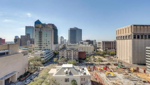 Downtown Studio with City Views in Jacksonville! - Photo 2