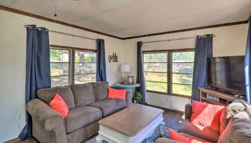 Cozy Lakeside Home with Lake and Mountain Views! - Foto 3