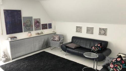 Bel Art Etage mit großem Parkplatz - Foto 2