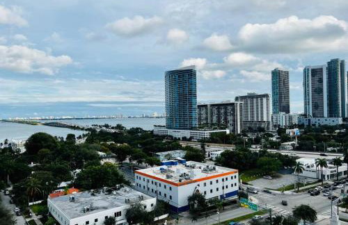 BRAND NEW TOP FLOOR IN THE HEART OF MIAMI - Foto 80