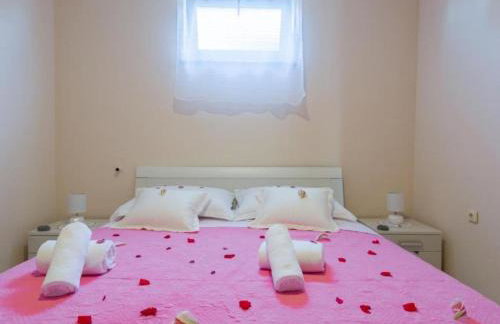 Six Bedroom Holiday House With Pool - Foto 6