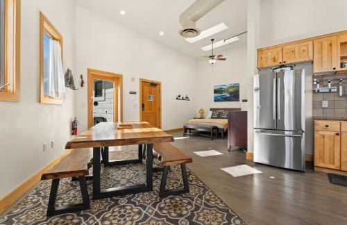 Spacious Dtwn Estes Park Loft Condo 4 Mi to RMNP - Foto 12