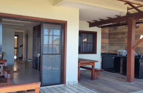 Casa Cond Ocean House Camboinhas Pé na Areia 4qts - Foto 29