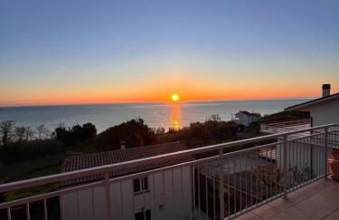 House with a terrace overlooking the sea - Foto 50