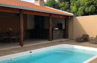 Alphaville Sobrado com Piscina e área Gourmet para 10 pessoas - Foto 2