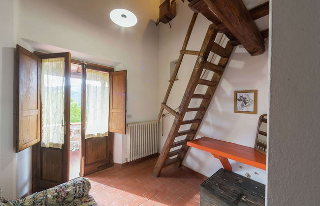 Rustic Chalet With Pool - Photo 7