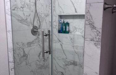 Cozy 4 Bed -4 Bath - Foto 25