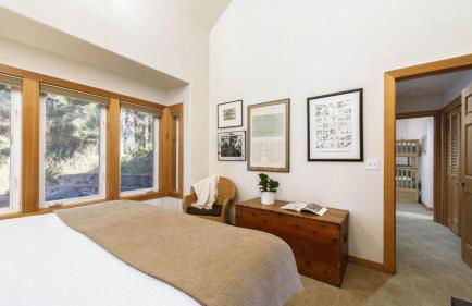 Coastal Getaway in Manzanita w Fire Pit, Guest House & Views Seagrove by Avantstay - Foto 48