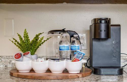 Chic Remodeled Retreat Near Emu: Easy Commute 2 Bedroom Apts - Foto 20