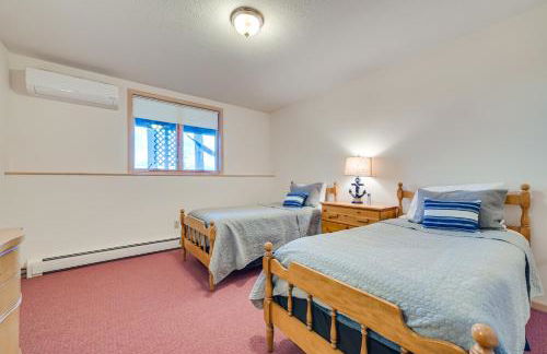 17 Mi to Skiing! Lake-View Michigan Home with Deck - Foto 24