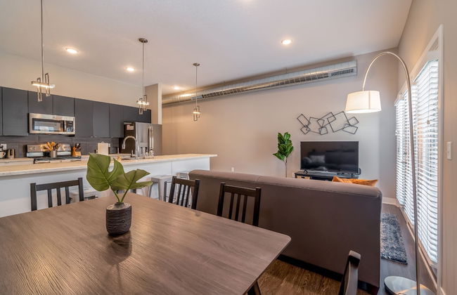 Des Moines Beautiful 2BD 2BA Downtown Apartment - Foto 3