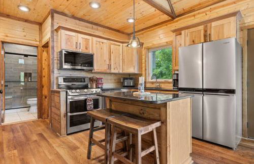 Riverside Oasis with Stunning Views, Cozy Firepit! - Photo 29