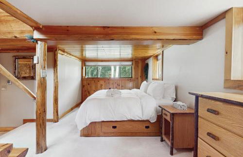 Mtn-View Family Cabin! 9 Mi to Lake George Village - Foto 13