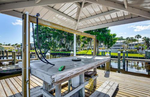 St Johns River Retreat in Welaka with Dock Access - Foto 9