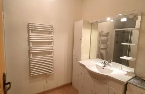 Maison neuve 3 chambres, proche plage à Locmaria, 6-8 couchages - FR-1-813-37 - Photo 5