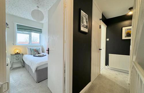 Stylish and Cosy stay in the Heart of Malton - Photo 36