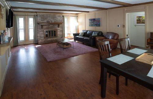 Spacious and quiet 4 bed 3 and a half bath home away from home in Katy Texas - Foto 19