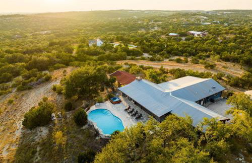 Legendary 3 Bedroom Estate with Pool & Hot Tub! - Foto 31