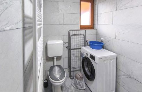 3 Bedroom Awesome Home In Gospic - Foto 18