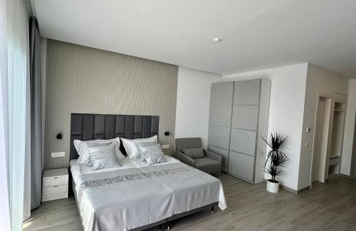 ADRIA MIRIS apartments - Photo 16