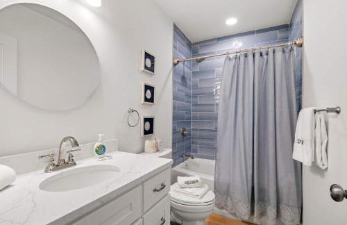 Sprawling Home 1 Mi to Downtown - Foto 14