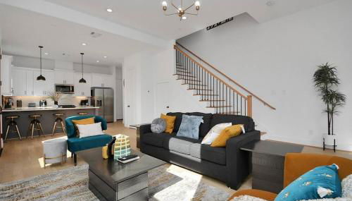 Blissful Getaway Home with Hot Tub & Backyard Near Downtown - Photo 2