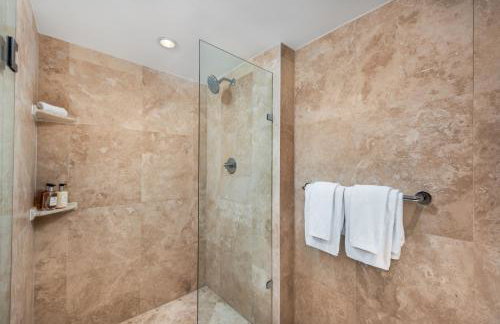 Oceanview Private Condo at 1 Hotel & Homes -1408 - Photo 29