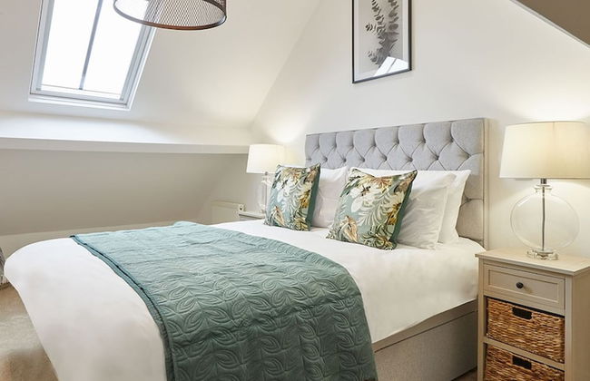 Host Stay Dunsley Chapel - Photo 11