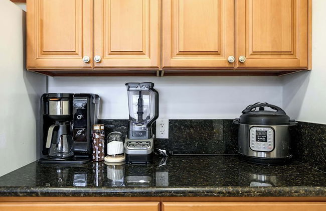 Comfortable Home Near LA With Full Kitchen & Laundry - Foto 33