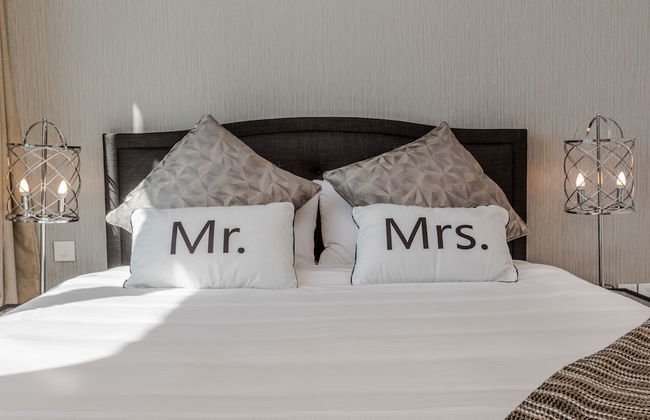 FAM Living - Mada Residences Downtown - Photo 10