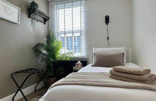 Urban Chic- Stylish Flat in the Heart of St Albans - Photo 55