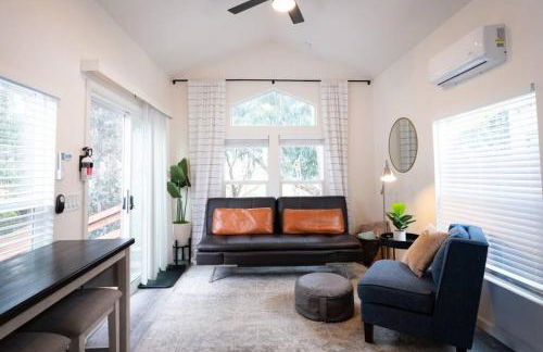 Peaceful Tiny Home Loft and Sauna - Foto 1