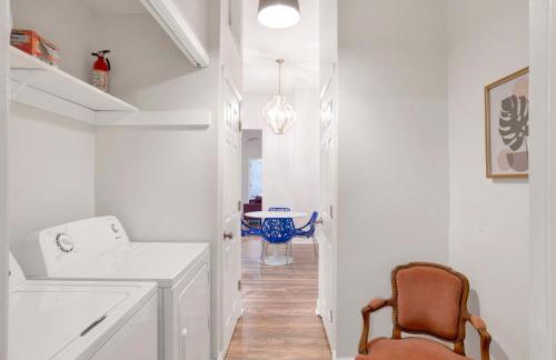 Stars on State in the Heart of Downtown Historic District - Foto 8