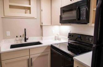 Modern Studio Basement with Private Entrance - Foto 4