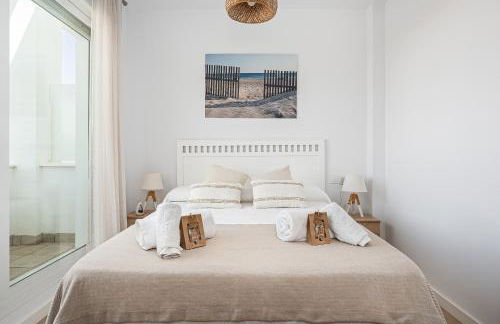 CASA LA PLAYA-CONIL Vacaciones de Lujo en Conil con Todas las Comodidades NETFLIX-HBO-DISNEY-CANALES DE FUTBOL-WIFI ALTA VELOCIDAD-SMART TV 65"-ALEXA - Foto 33