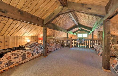 Serene Sky Valley Family Chalet with Fireplace - Foto 30