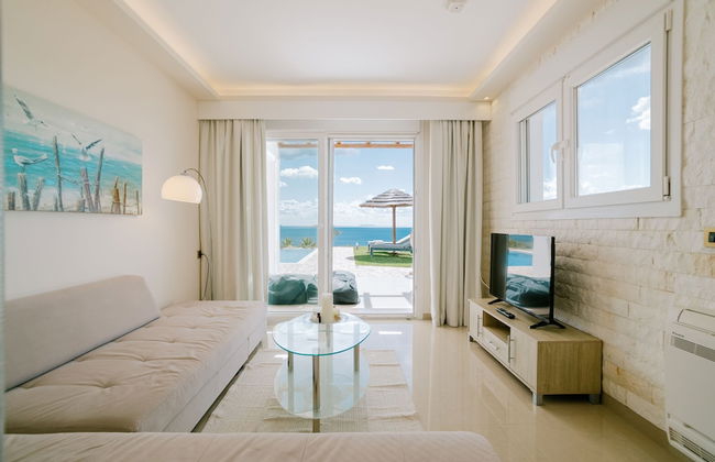 The Three Graces - Photo 24