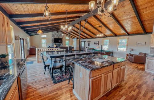 The Lodge at Hocking Hills - 2 Hot Tubs - 6 acres - Lake access - Photo 37