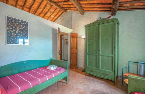 Amazing Home In Bucine Ar With Kitchen - Foto 22