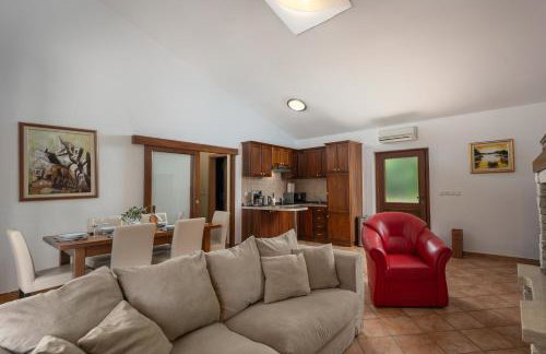 Pool House In Greenery - Happy Rentals - Foto 30