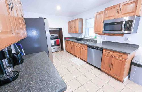 Cozy 5 bedroom Home mins from RIT - Foto 10