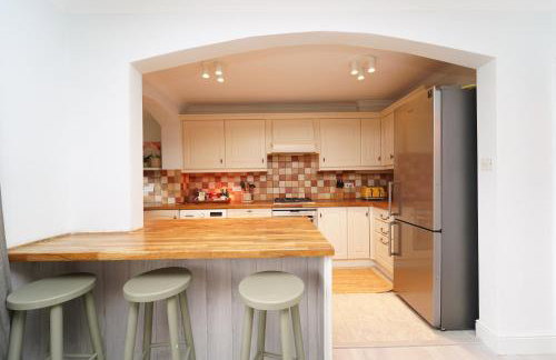 Gaia Cottages 3BR Home with Parking,WIFI,Garden,EV & Desk - Foto 19