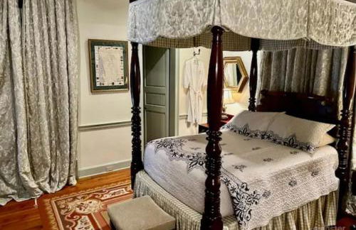 NOLA Condo - Photo 23