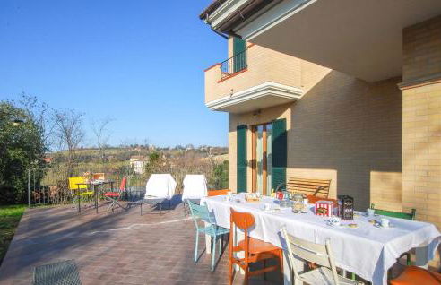 Amazing Home In Morrovalle With Wifi - Foto 14