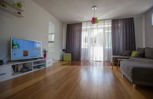 Luxury Apartment with Private Heated Pool - Foto 10