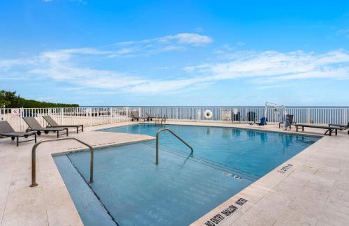 Oceanfront Oasis BBQ Patio, Free Dock, Pool and Secret Speakeasy - Foto 19